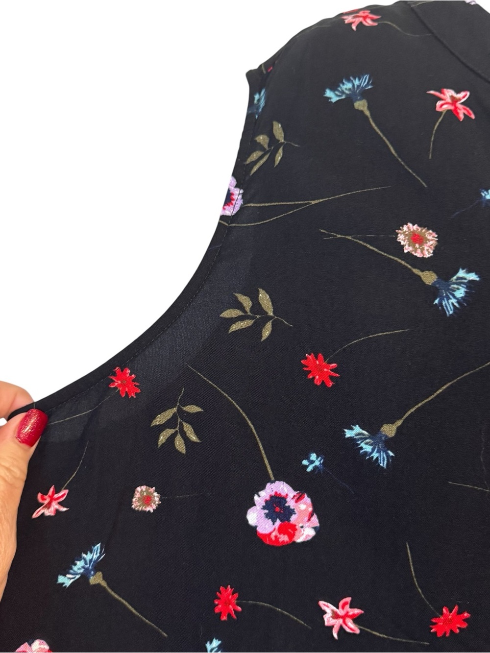 Beautiful Summer Black Floral Sleeveless Top PLUS:  22/24   #A - Picture 3 of 8